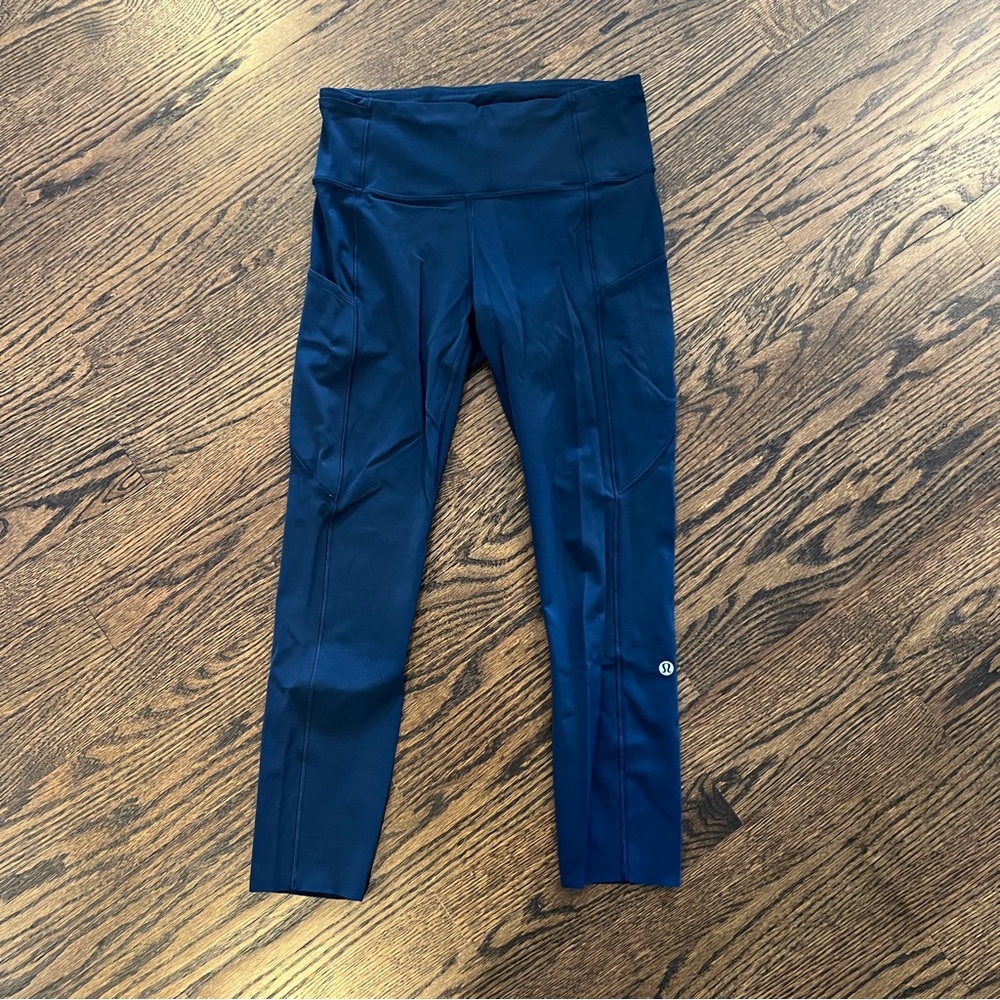 Lululemon Fast and Free Crop Legging - Navy - Size 6